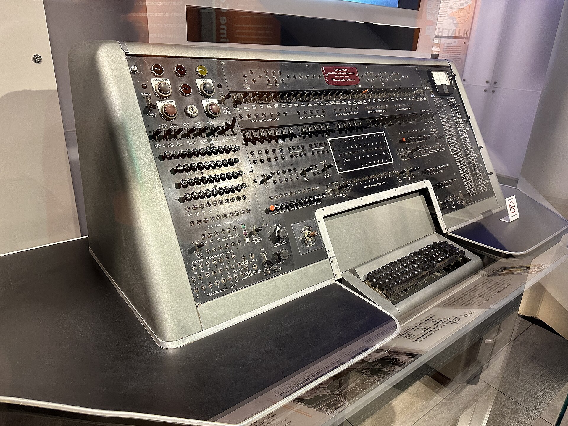Univac I Internal Circuitry
